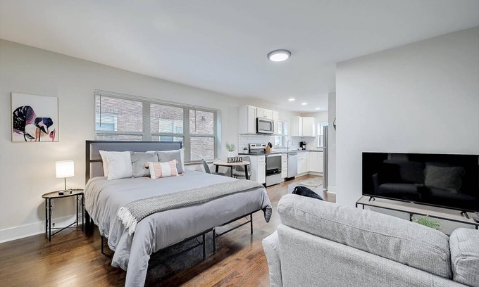 Walnut Hills Apartment | 38 m² Apartment ∙ 2 guests