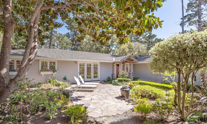 Del Monte Forest House | 3835 Molly’s Cove - Sunny Home Near Pebble® Golf