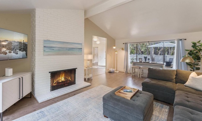 Del Monte Forest House | 3880 Casa Azul 3 Bedroom Home by Redawning