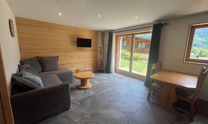 Bozel Apartment | 38m2 garden apartment Located in a new chalet Not overlooked