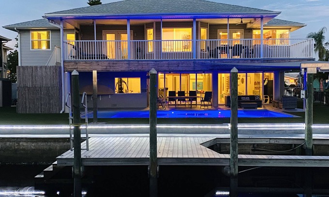 Port Richey House | 3900 SQFT waterfront home; heated pool;Game room & gym near Gulf-Islands beaches