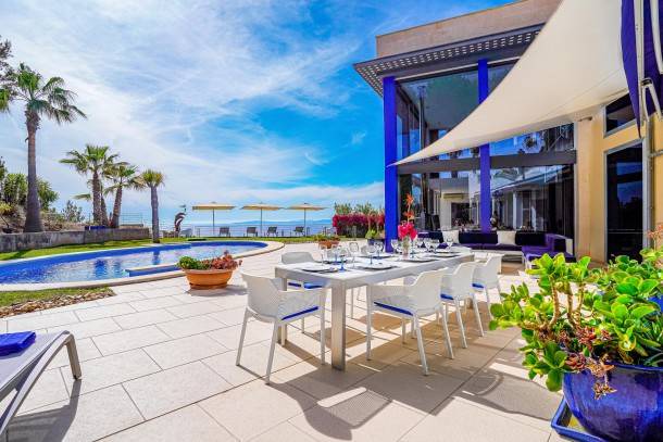 Badia Blava Villa | 396 m² Villa ∙ 4 bedrooms ∙ 8 guests