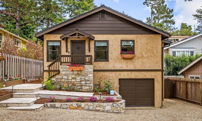 Northeast Carmel House | 3978 Pine & Pebble - Walk to Downtown & the Beach