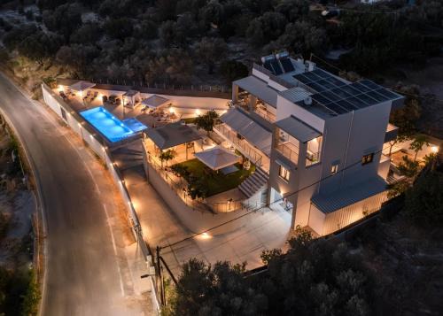 Xiro Chorio Villa | 3A's Family Luxury Villa