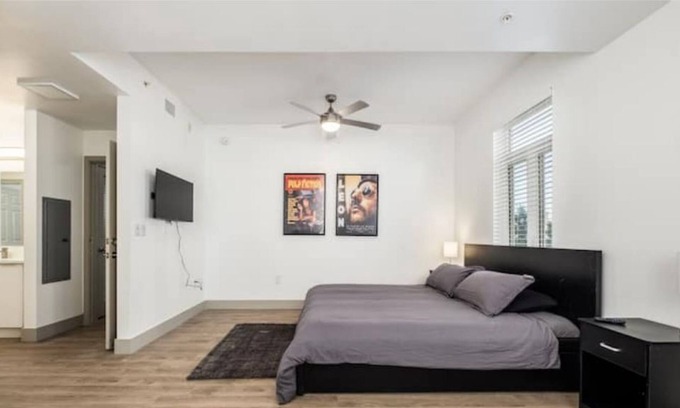 Third Ward Apartment | 3BD Modern Condo in DT CHA w/ Free Parking
