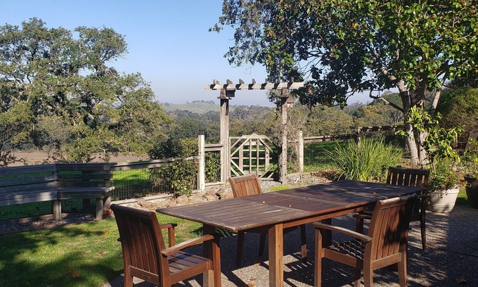 Ladera House | 3BDR, 2BA, near Stanford, overlooking a horse farm in beautiful Portola Valley.