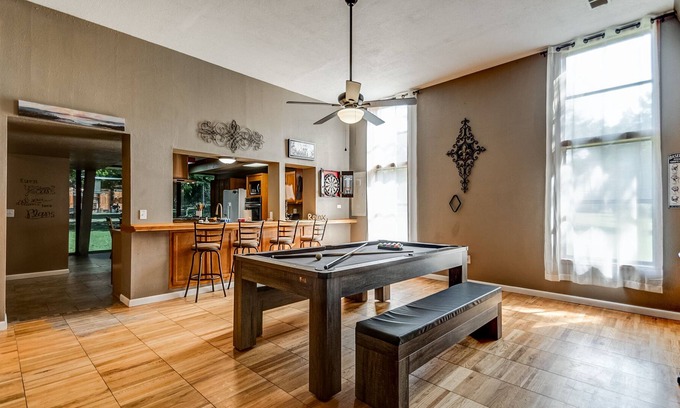 Kingston Cabin | 3Bdrm Texoma Near Marina Firepit Pool Table & More