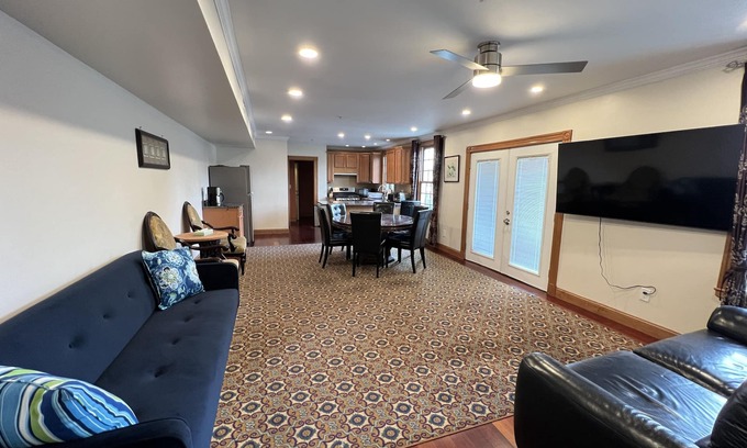 Inman Square Condo | 3Bed/3Bath Home, 3 Parking spots close to Central Sq, MIT, Harvard. Walk to T.