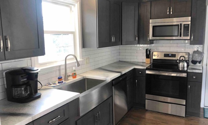 Hickory Apartment | 3br/2ba APT, sleeps 7, comfortable and spacious for whole family to spread out