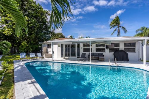Boynton Beach House | 3BR 2BA Heated Pool Home Pool Table Great Location