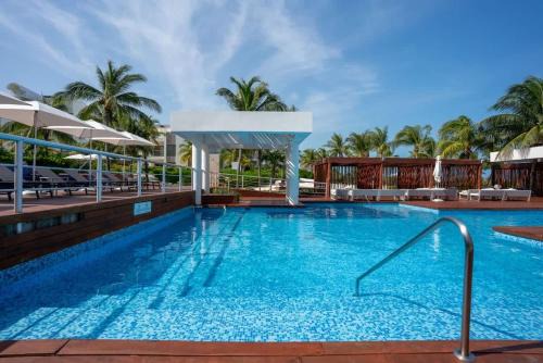 Playa Mujeres Apartment | 3BR Beachfront Luxury Condo w/Great Features