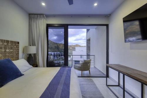 Libertad House | 3BR Condo Partial Sea View shared Pool and Jacuzzi