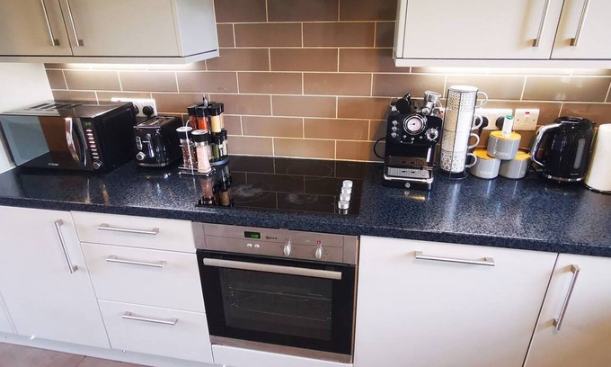 Belfast City Centre House | 3BR Cosy Modern Stay