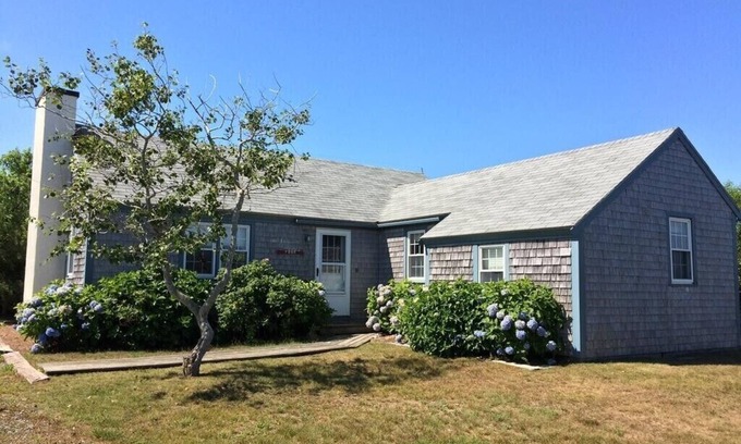 Madaket Cottage | 3BR cottage with yard, walk to private or public Madaket beaches