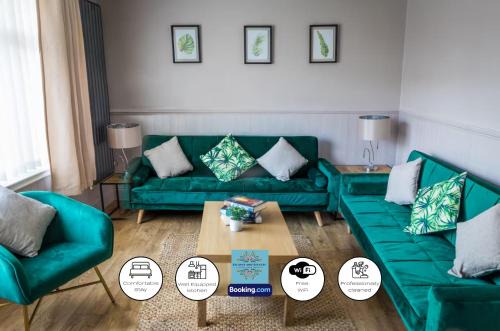 Wolverhampton Apartment | 3BR Detached House By Escape & Estates Short Lets & Serviced Accommodation Keldy Cl With Garden