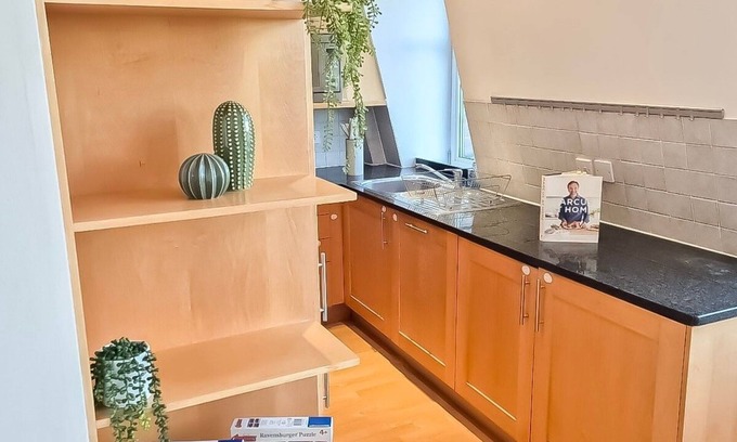 Newington Apartment | 3BR Flat in Borough near The Shard, Bermondsey