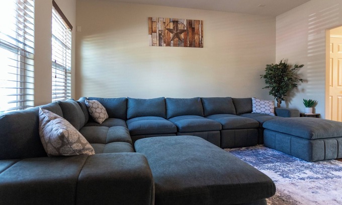 Garden Oaks House | 3br home Galleria and Heights with King bed!