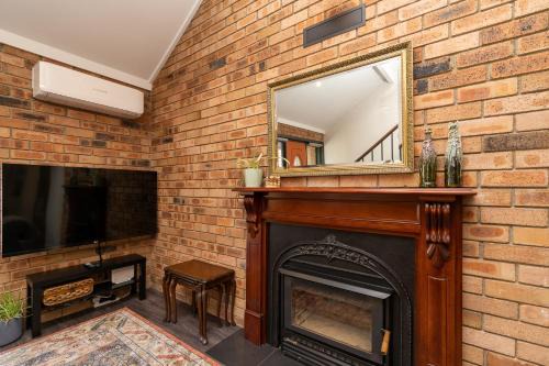 Garran House | 3BR Home near Canberra Hospital and Parliament - Hosted by CanStay