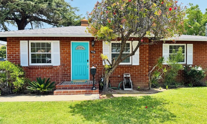 Covina House | 3BR Home W/D, Parking, BBQ, Backyard & Premium Comfort