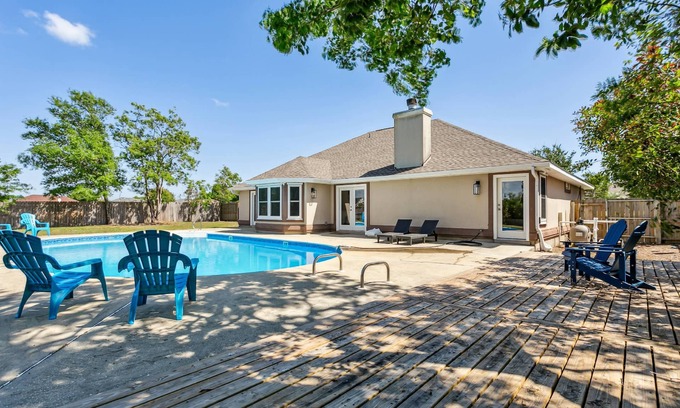 Ono Island House | 3BR Home w/Private Pool | Fenced Yard | Minutes to Beaches |NAS Pensacola