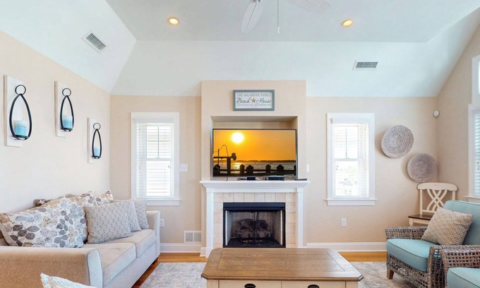South End Condo | 3BR Oasis – Ocean Side, Sunset Views, Rooftop Deck