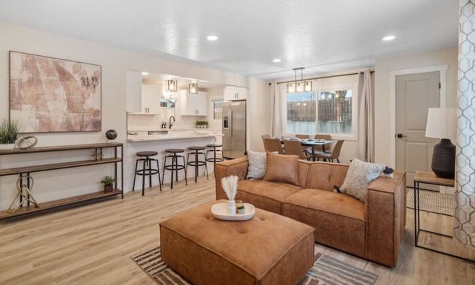 South Perry District House | 3BR Perry Home I Close to Shops