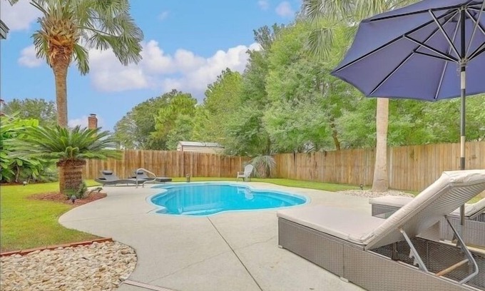 Summerville House | 3br pool/xbox/games in Sumrville - 25min 2 Downtown Charleston