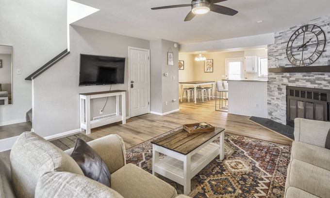 Cheyenne Meadows House | 3BR State Park&Mountains Nearby Lake