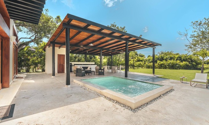 Punta Cana Ski Chalet | 3BR villa with pool/bbq/in Green village