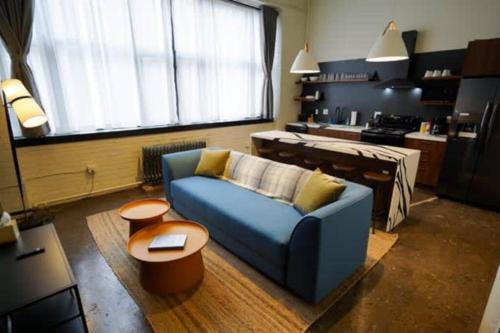North Oakland Apartment | 3E - *Renovated* 3 min to Hillman Cancer Center Sleeps 6