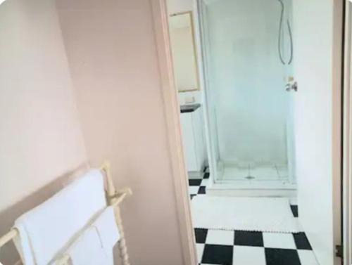 Runcorn House | 3mins walk to shopping centre city bus airport train station