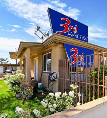 La Habra Hotel | 3rd Avenue Inn
