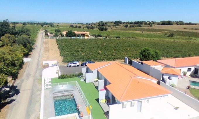 Saint-Jean-Lasseille Apartment | 4 apartments in villa with pool