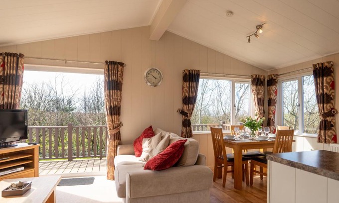 Mullacott House | 4 Atlantic Crescent Lodge - 2 Bed-Sleeps 4-TJS4AC