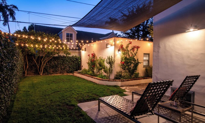 West Los Angeles House | 4 bd + 3 ba Westwood Spanish getaway: 1 king + 1 queen, fitness, office, outdoor