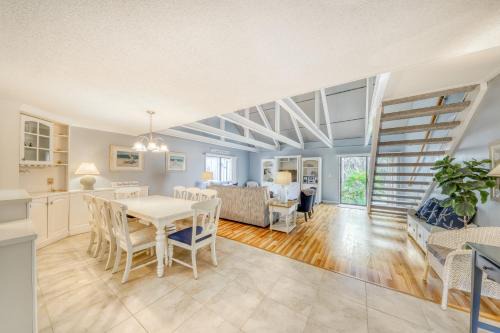 Palmetto Dunes Apartment | 4 Bed 2 Bath Apartment in Queens Grant Villas