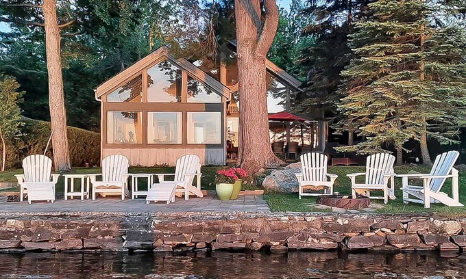 Bracebridge Cottage | 4 bed 2 bath cottage on Lake Muskoka