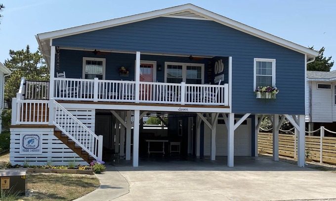 Ocean Isle Beach Cottage | 4 Bed 3.5 Bath Pool Mid Island, Quiet Garden lined Street, steps from the Beach!