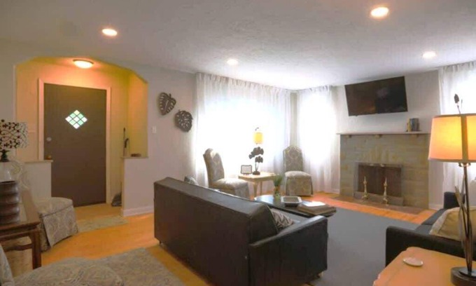 Pittsburgh House | 4 Bed Cape Cod | Comfort & Charm Near the City