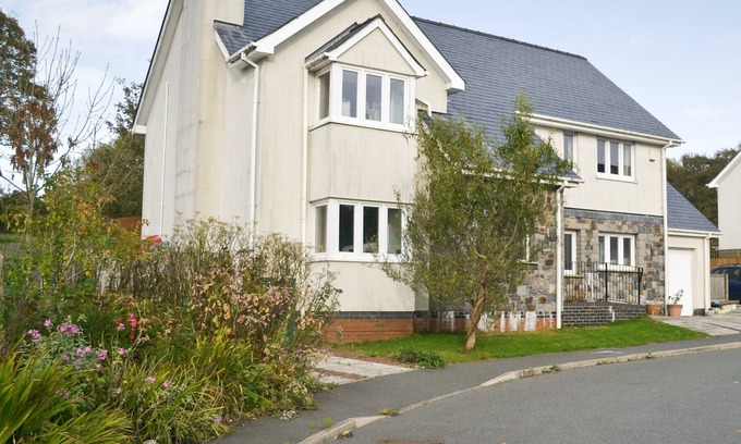 Malltraeth Cottage | 4 bedroom accommodation in Gwalchmai near Llangefni