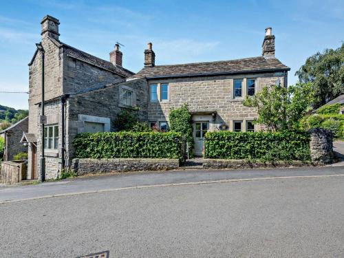 Calver House | 4 bed in Calver PK939
