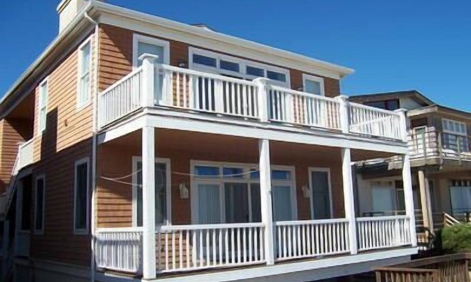 South End Condo | 4 bedroom 2.5 bath updated condo!