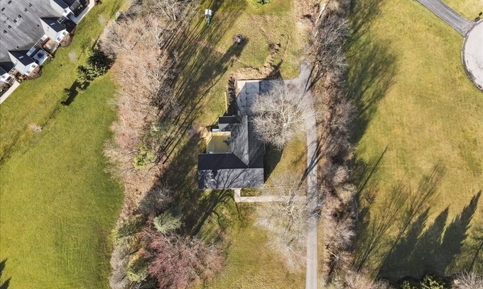 Bakerstown House | 4 bedroom 3 bathroom house with spacious deck and 1 acre