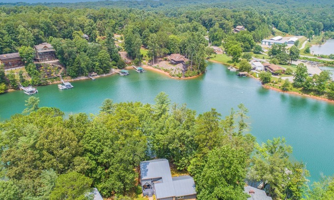 Blairsville House | 4 Bedroom, 4 Bath Mountain Retreat with Panoramic Lake Views and Private Dock