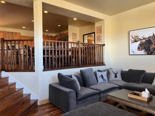 Bear Hollow Village House | 4 Bedroom 4 Bathroom + Hot Tub Minutes from Slopes