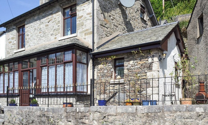 Lindale Cottage | 4 bedroom accommodation in Lindale, near Grange-over-Sands