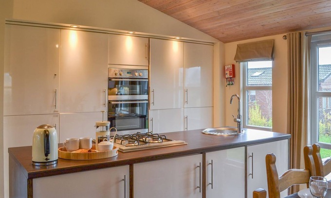 Newton on Derwent Cottage | 4 bedroom accommodation in Newton-on-Derwent, near York