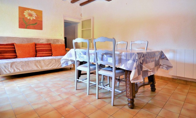 Laudun House | 4 bedroom accommodation in Laudun L'Ardoise