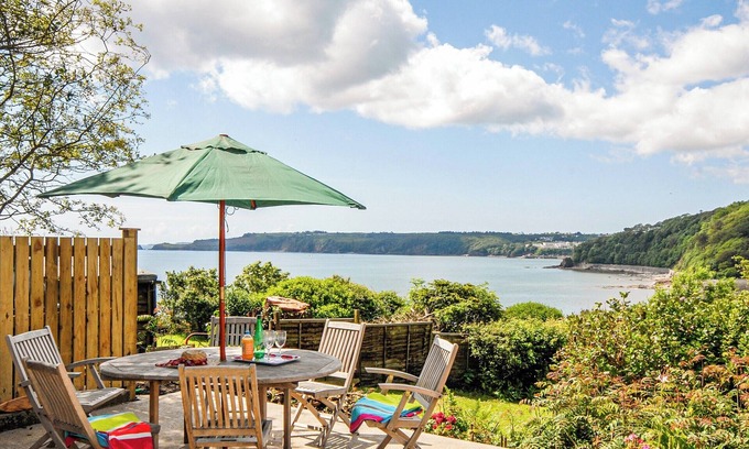 Wiseman's Bridge Cottage | 4 bedroom accommodation in Wiseman&rsquo;s Bridge, near Saundersfoot