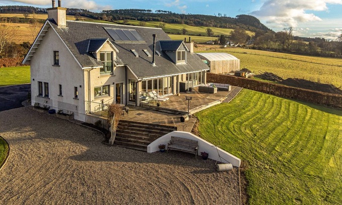 Marybank Cottage | 4 bedroom accommodation in Muir of Ord
